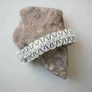 NEW Silver Laurel Bracelet